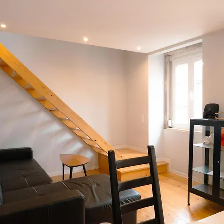 아파트 Charming Duplex In Graca | By Airnest 리스본