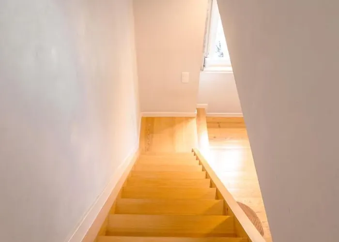 Charming Duplex In Graca | By Airnest