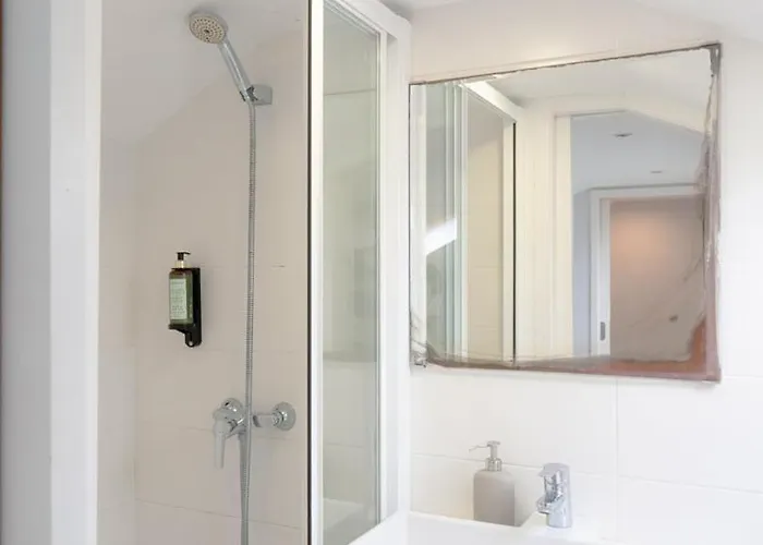 Charming Duplex In Graca | By Airnest *