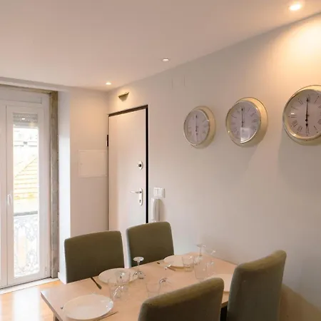 Appartamento Charming Duplex In Graca | By Airnest Lisbona