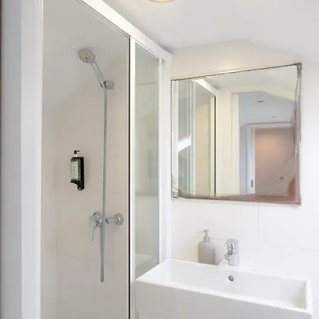 Charming Duplex In Graça | By Airnest *