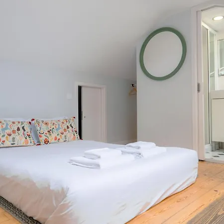 Appartement Charming Duplex In Graça | By Airnest *