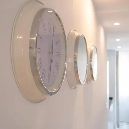 Charming Duplex In Graca | By Airnest ליסבון